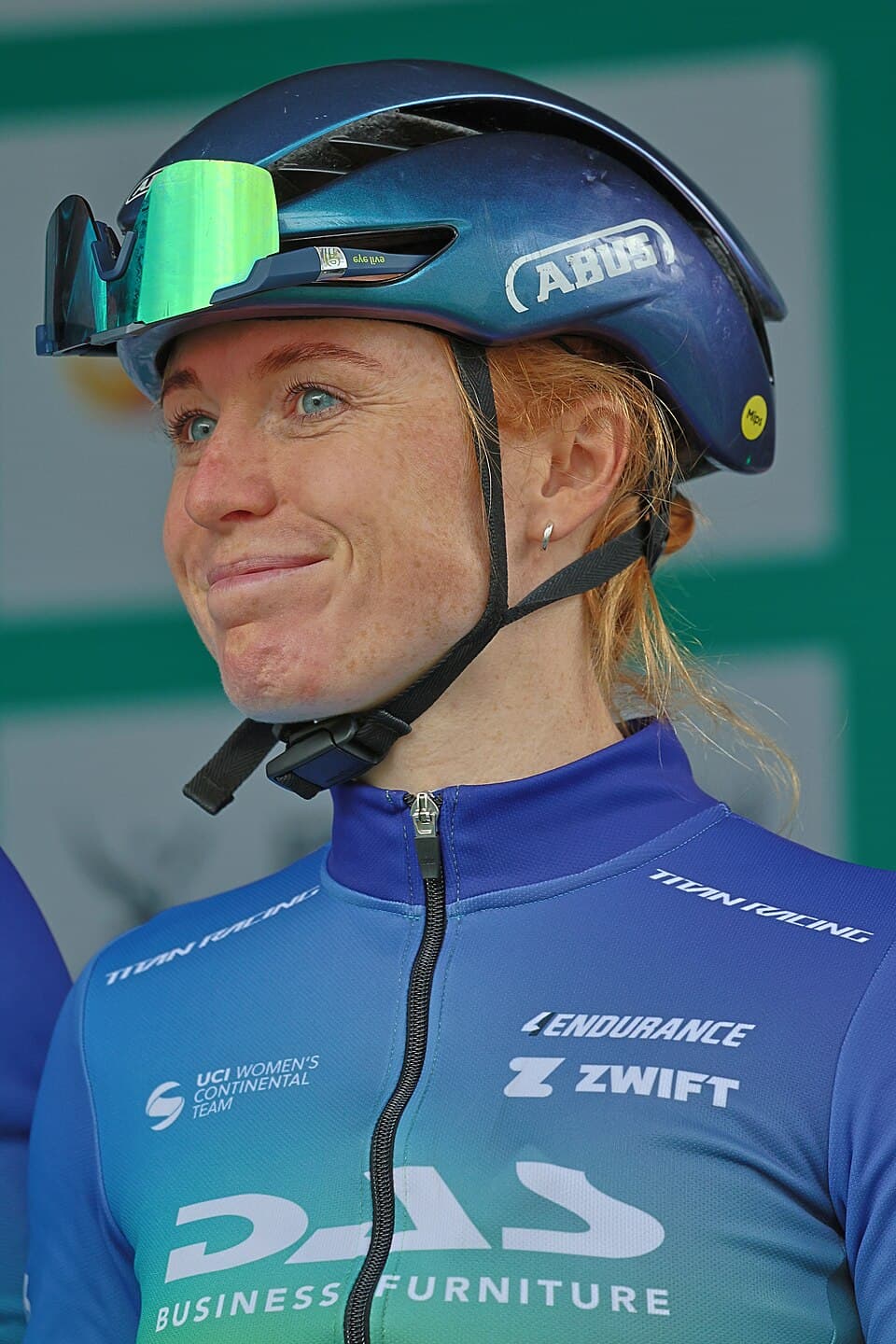 Lucy LEE