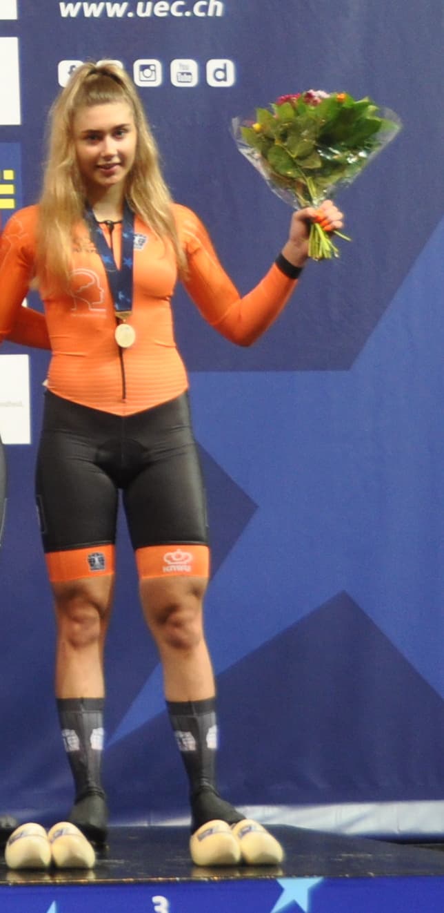 Yuli VAN DER MOLEN